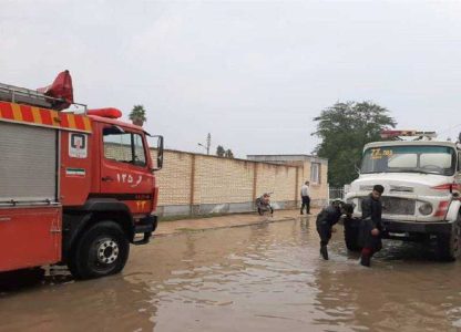 رفع آبگرفتگی اماکن و منازل در کرمانشاه/ ۳۵ خودرو گرفتار از آب رهاسازی شد