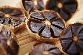سیر سیاه چگونه درست میشود؟