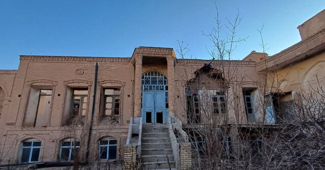 سمنان خانه ای در بافت تاریخی امامزاده یحیی سمنان در آتش سوخت