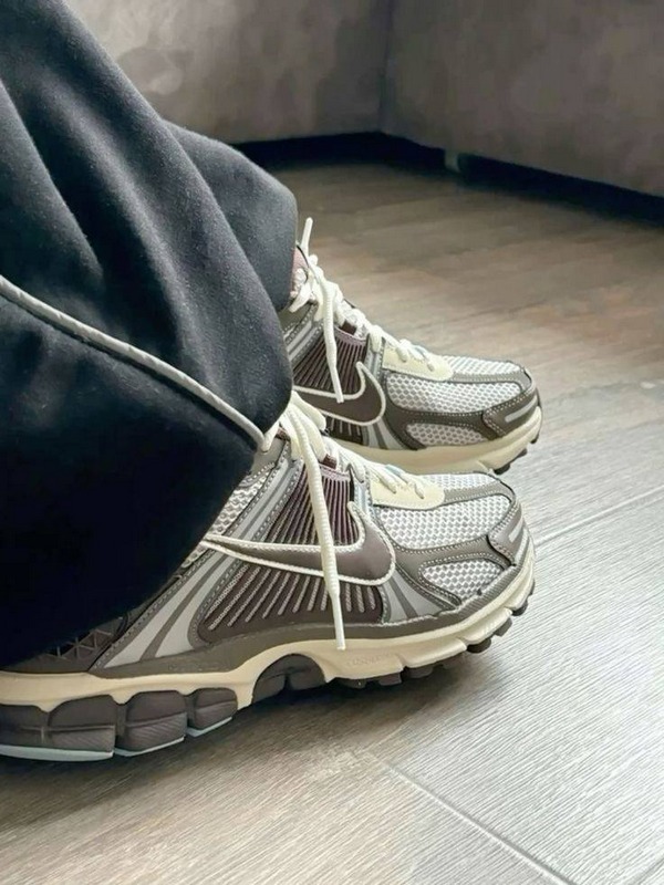 دامن کتان و استایل خیابانی زنانه | ترندی، مدرن و پاییزی