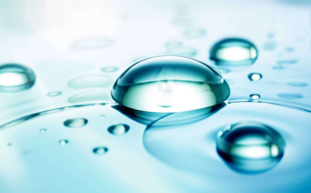 امولسیون مرطوب کننده اَپِزک بایول | آبرسانی عمیق و طراوت پوست