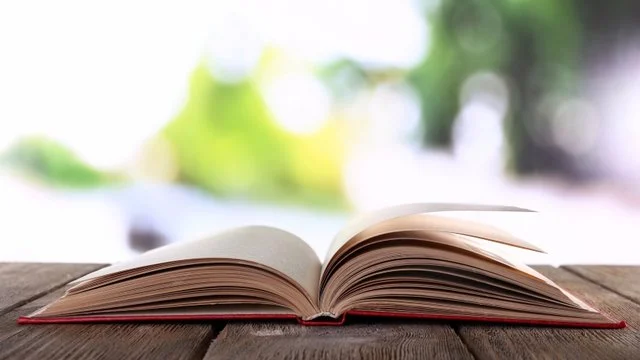 راهنمای انتخاب بهترین پلتفرم برای یافتن کتاب